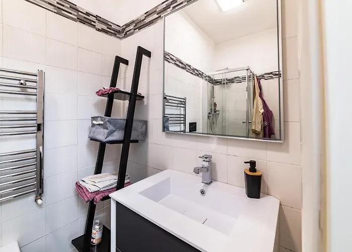 Morgana Sotto Le Torri Centro Storico